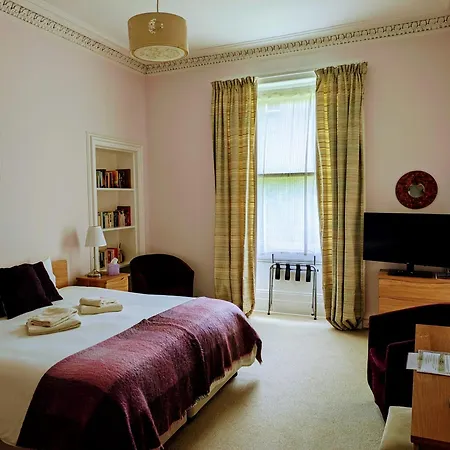 Mccrae'S Bed And Breakfast-2